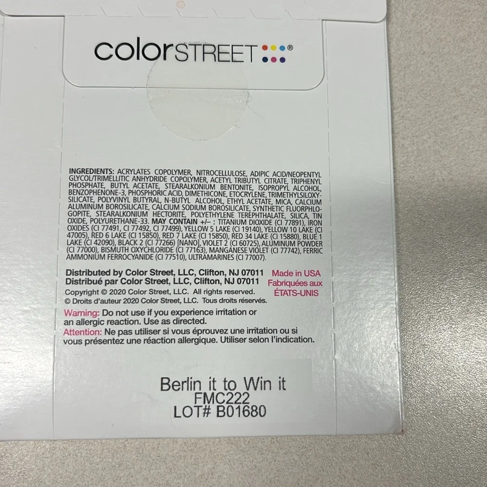 Color Street Berlin It to Win It Nail Polish Strips NEW - Picture 3 of 5